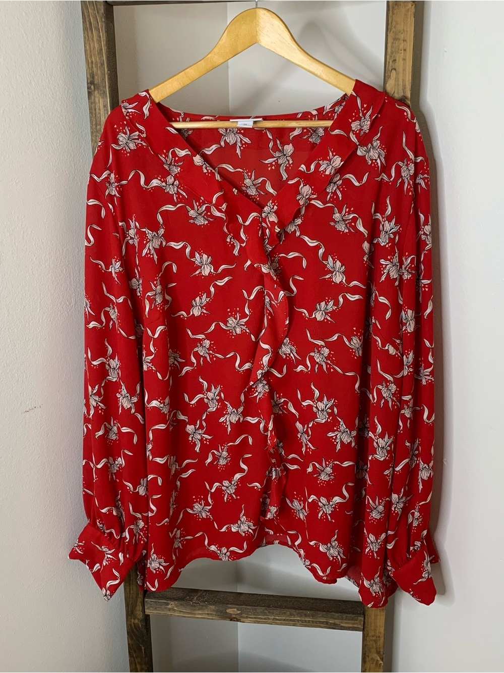 Liz Claiborne Women's Red Floral Long-Sleeve V-Neck Blouse Size 3X